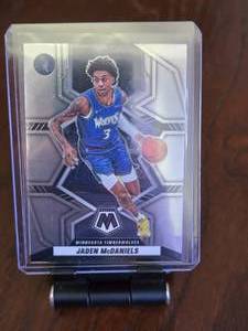 lot 107 image: JADEN MCDANIELS 2021-22 PANINI MOSAIC