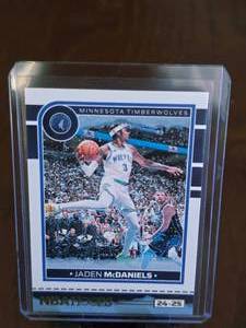lot 114 image: JADEN MCDANIELS 2024-25 PANINI NBA HOOPS