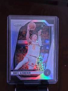 lot 143 image: DONTE DIVINCENZO 2024-25 PANINI TRUE SILVER PRIZM
