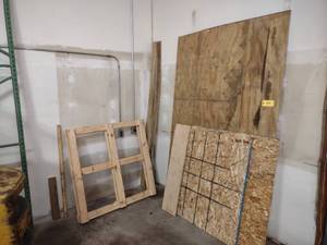 lot 33 image: Wood Sheets