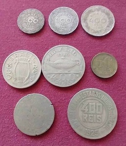 lot 13 image: (8) Vintage Brazil Coins