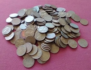 lot 17 image: (200) Wheat Pennies