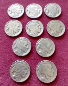 lot 40 image: (10) Buffalo Nickels