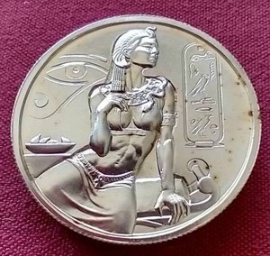 lot 73 image: High Relief Cleopatra 2 oz Silver Round