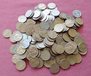 lot 84 image: (200) Wheat Pennies