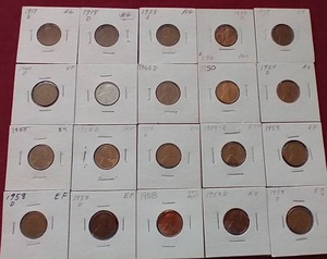 lot 107 image: (20) Wheat Pennies in Flips