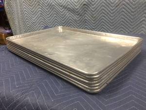 lot 188 image: (7) Aluminum CookieBun Pans 18 x 26