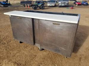 lot 115 image: Traulsen UPT6024-ZOB01 Refrigerated Sandwich Prep Table
