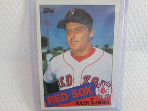 lot 1 image: 1985 Topps Roger Clemens Rookie Car...