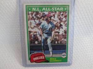 lot 16 image: 1981 Topps Mike Schmidt Card...