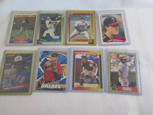 lot 20 image: Assorted Baseball Rookie Cards ...