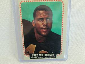 lot 41 image: 1964 Topps Fred Williamson Football...