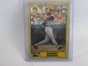lot 89 image: 1987 Topps Barry Bonds Rookie Card...