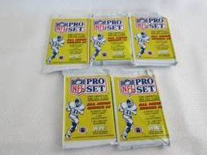 lot 156 image: 5 1990 Pro Set Football Packs...