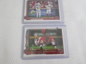 lot 164 image: 2025 Topps Elly De La Cruz Cards...