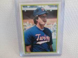 lot 228 image: 1983 Topps Kent Hrbek Card...
