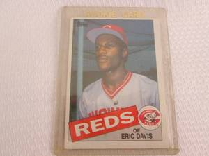 lot 236 image: 1985 Topps Eric Davis Rookie Card...