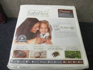 lot 380 image: Premium Queen Mattress Encasement...