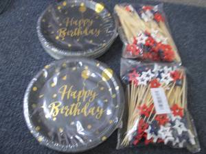 lot 381 image: Party Supplies...
