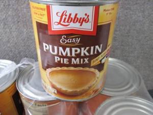 lot 424 image: 6- 30 oz Libbys Easy Pumpkin Pie M...