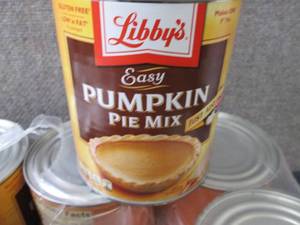 lot 425 image: 6- 30 oz Libbys Easy Pumpkin Pie M...