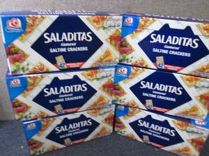 lot 450 image: 6 Boxes 42 pk Saladitas Saltine Cra...