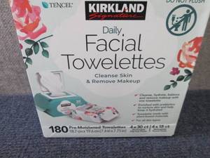 lot 460 image: 180 ct Kirkland Daily Facial Towele...