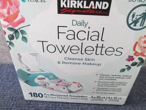 lot 463 image: 180 ct Kirkland Daily Facial Towele...