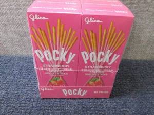 lot 473 image: Pocky Cream Covered Biscuit Sticks ...