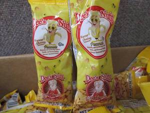 lot 504 image: 90 - 1.75 oz Dees Nuts Nanner Pudd...