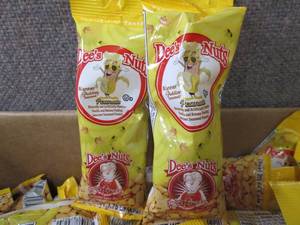 lot 508 image: 90 - 1.75 oz Dees Nuts Nanner Pudd...
