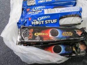 lot 516 image: 12 Assorted Oreos...