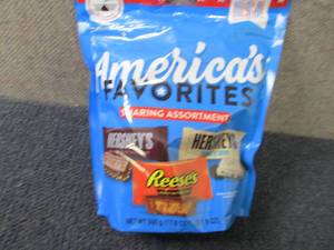 lot 523 image: 17.6 oz Americas Favorites...