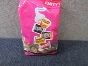 lot 531 image: 35 oz Party Miniatures...