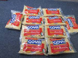 lot 574 image: 10-7 oz Goya Stars Macaroni...