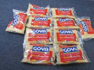 lot 576 image: 10-7 oz Goya Stars Macaroni...
