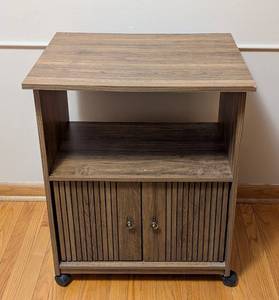 lot 62 image: Vintage Rolling Storage Cart
