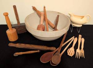lot 67 image: Vintage Kitchen Delights