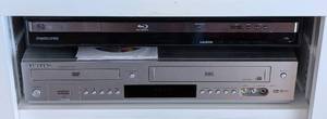 lot 70 image: Memorex Blu-ray and Samsung DVDVHS Players
