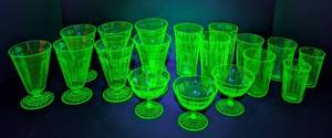 lot 27 image: Assorted Anchor Hocking Princess Uranium Glassware