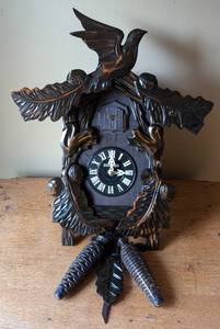 lot 102 image: Vintage Mi-Ken Japanese Cuckoo Clock