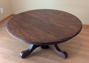 lot 18 image: Large Round Wood Coffee Table