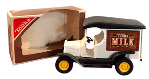 lot 141 image: New Tonka Milk T-Van 1993 with Original Box