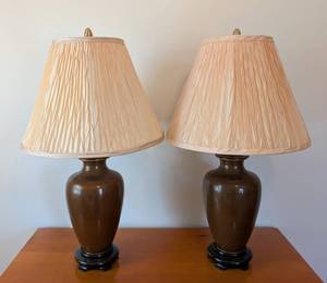 lot 29 image: Pair of Vintage Brown and Gold Enamel Table Lamps