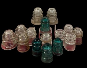 lot 81 image: Assorted Vintage Glass Insulators