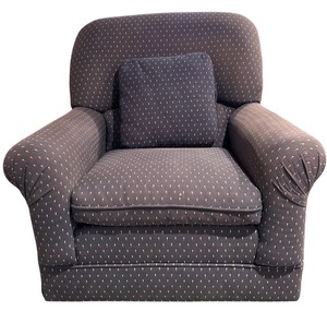 lot 79 image: Swiveling NavyUpholstered Chair