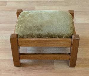 lot 56 image: Mission Style Oak Footstool