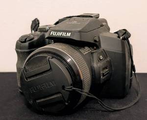 lot 48 image: Fujifilm FinePix S1 Digital Camera