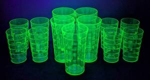 lot 37 image: Anchor Hocking Block Uranium Glass Tumblers