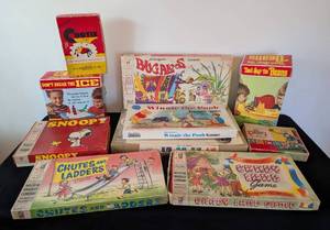 lot 36 image: Fun Variety of Vintage Games